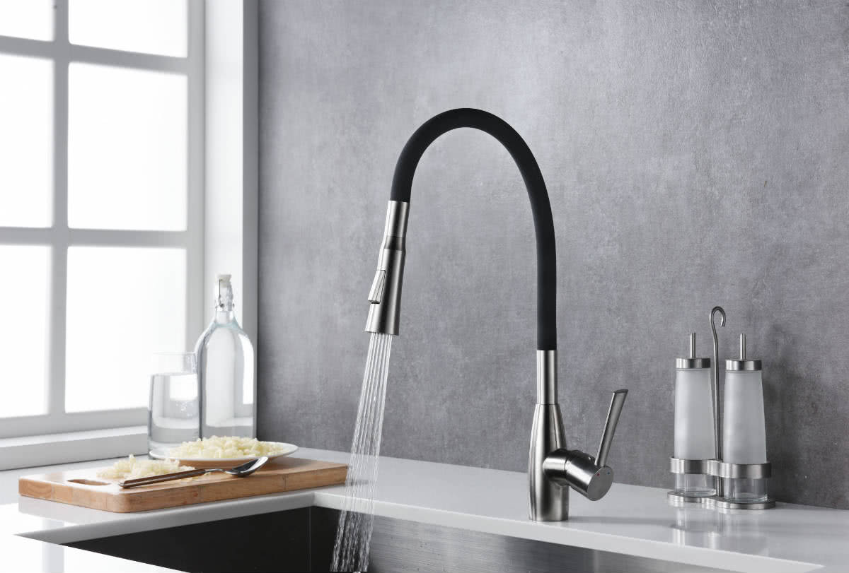 Смеситель для кухни с гибким изливом Oulin OL-8022