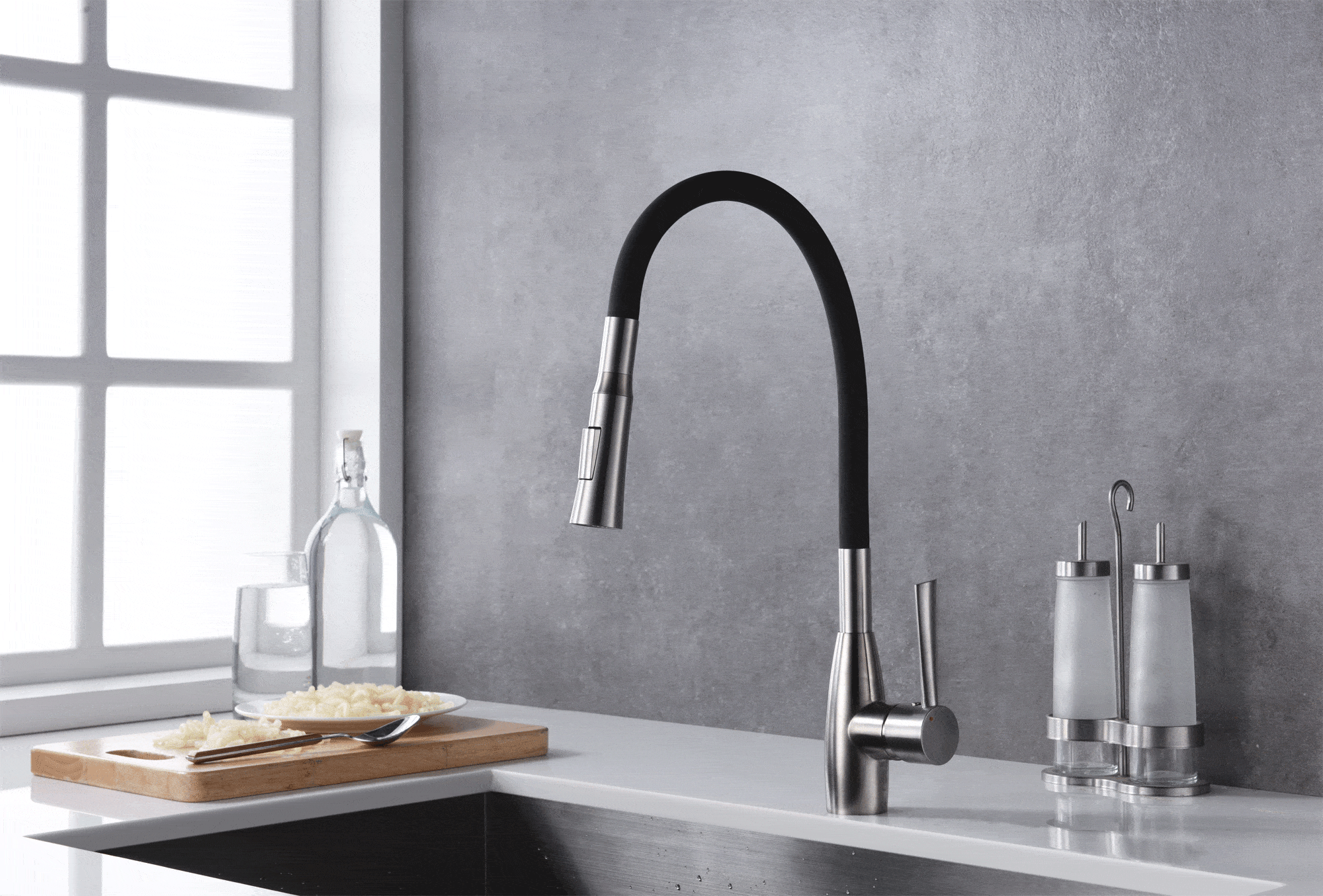 Смеситель для кухни с гибким изливом Oulin OL-8022